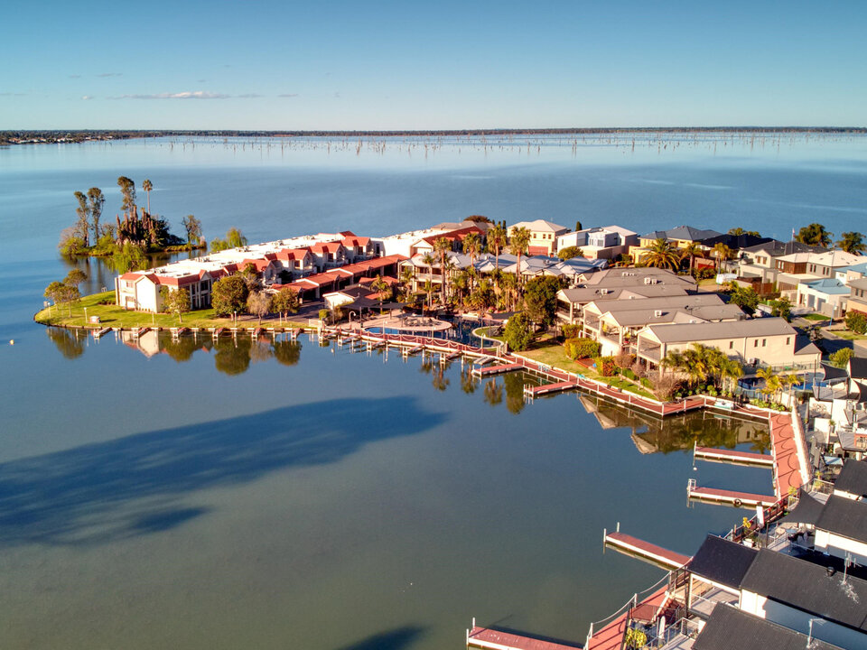 Häuser am Lake Mulwala, Australien