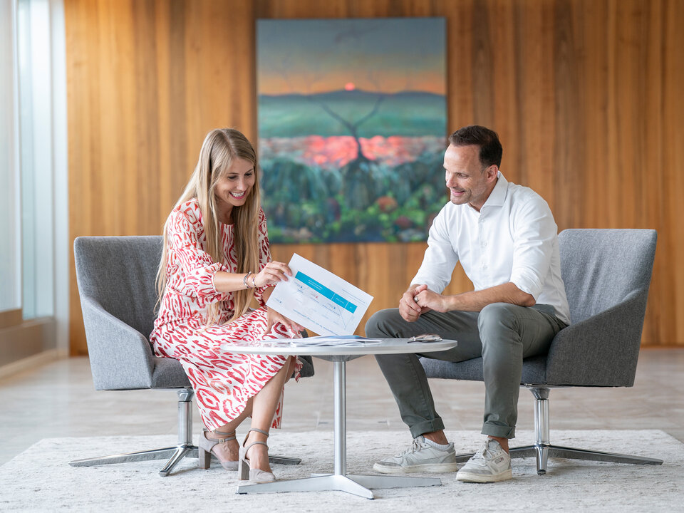Michelle Tschumi (Leiterin Start-up-Finance) und Andreas Nicoli (Leiter Private Equity ZKB Asset Management). (Bild: Nik Hunger)