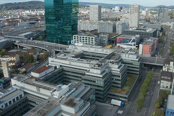 Der steigende Bedarf an IT-Fachkräften lässt auch zu Coronazeiten nicht nach.