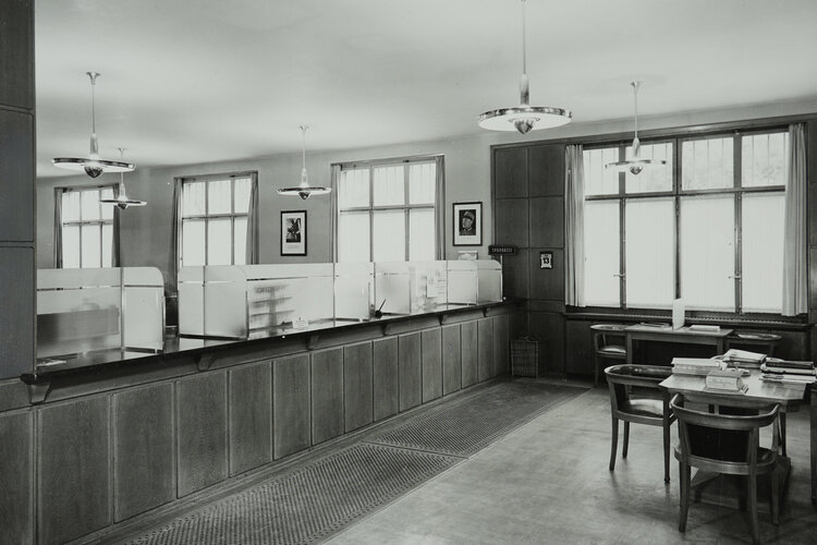 Zürcher Kantonalbank Schalterraum um 1950