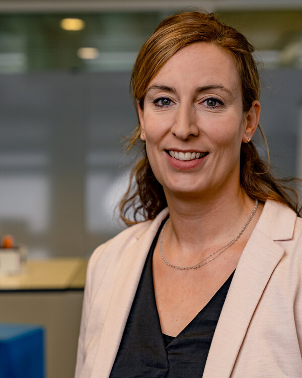 Dives Pellegrini, Recruiterin bei der Zürcher Kantonalbank