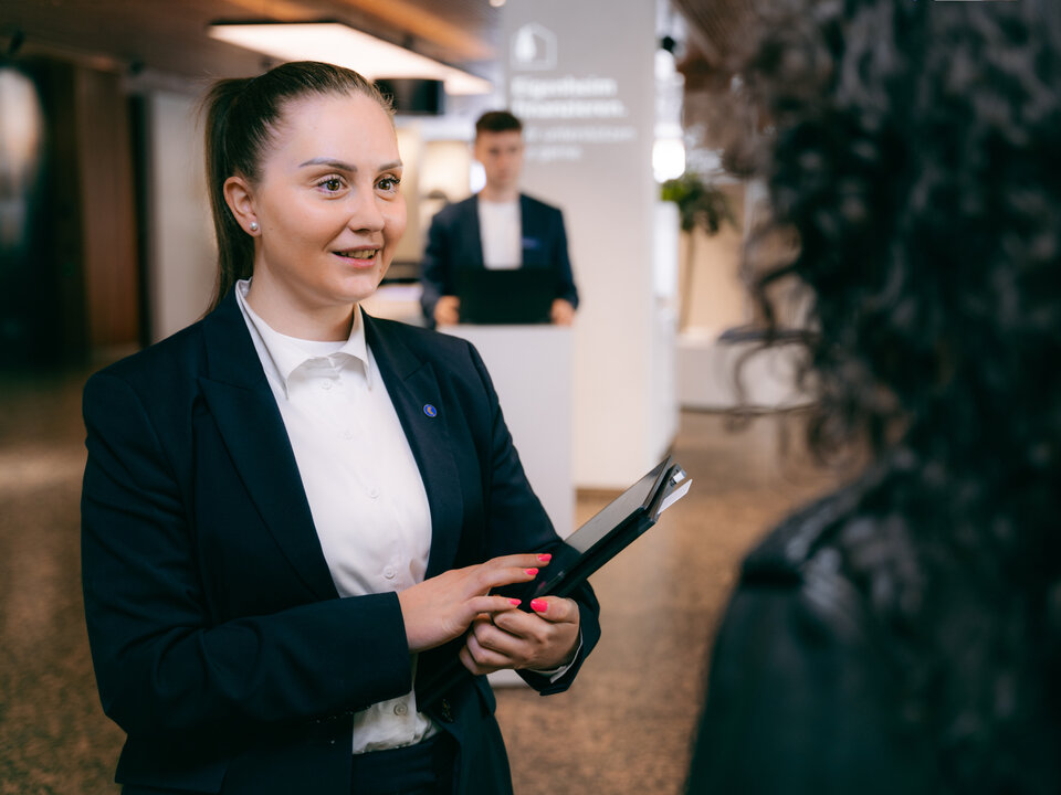 Die Rolle des Ambassadors setzt u.a. Fähigkeiten im Finanzbereich, der Kundenentwicklung, wie auch in der Rolle als Gastgeber voraus.