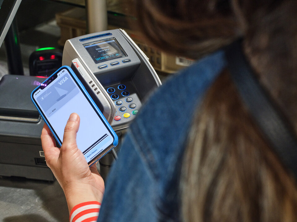 Bezahlen mit dem Handy am Zahlterminal