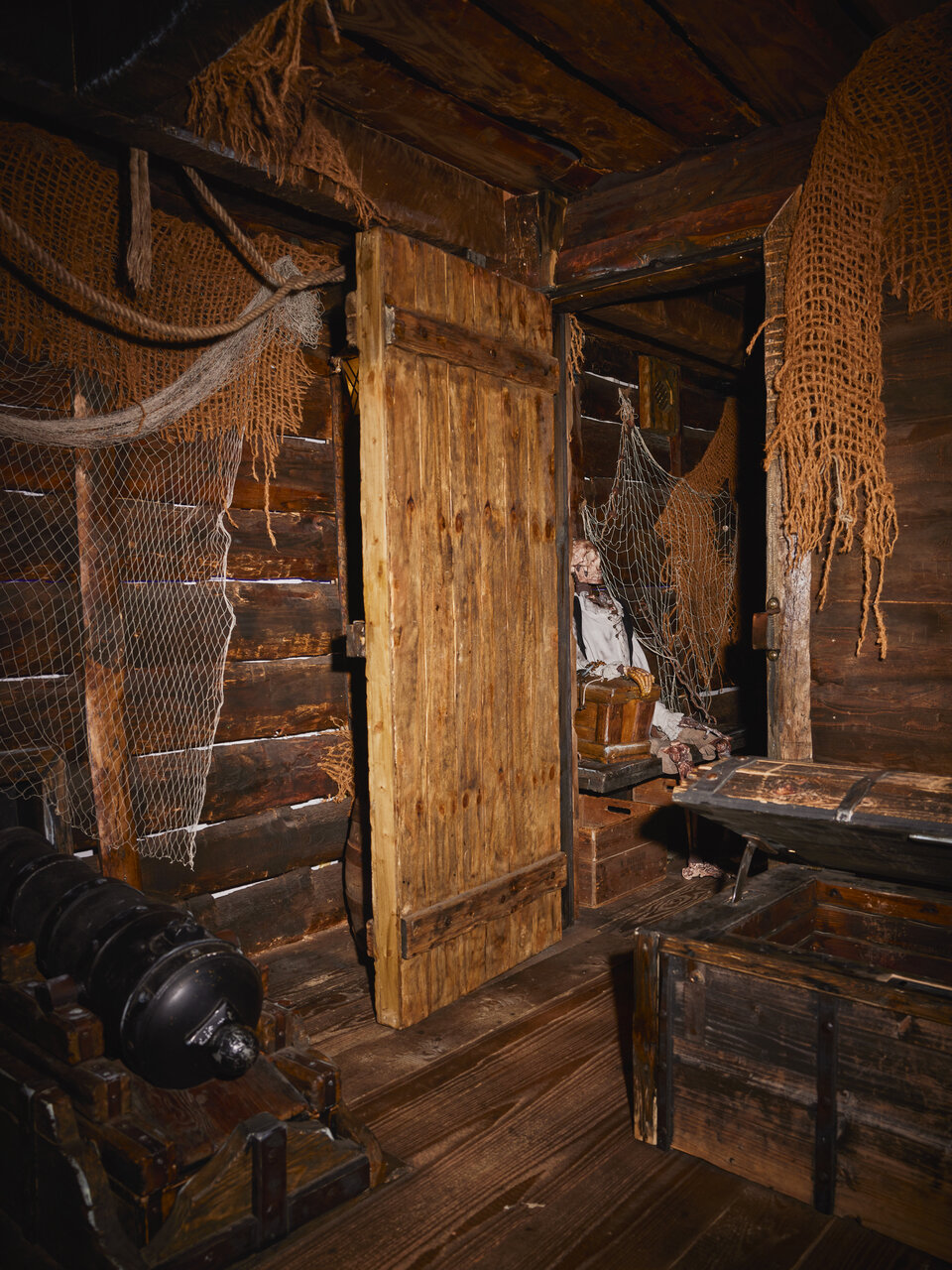 Escape Room, der ein versunkenes Piratenschiff darstellt